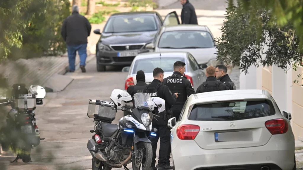 Οικογενειακή τραγωδία στη Μεσαρά : 55χρονος παρέσυρε και σκότωσε τη μητέρα του με το αυτοκίνητό του κάνοντας όπισθεν