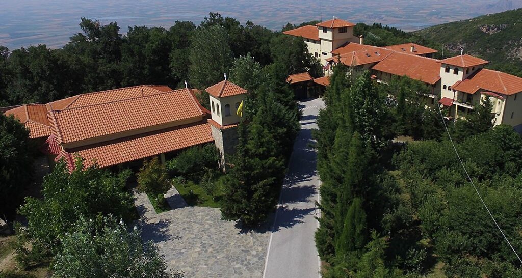 Οικολογικό θαύμα στον Κίσσαβο : Το διεθνές μοναστήρι που σώζει την παράδοση και τους αρχαίους σπόρους